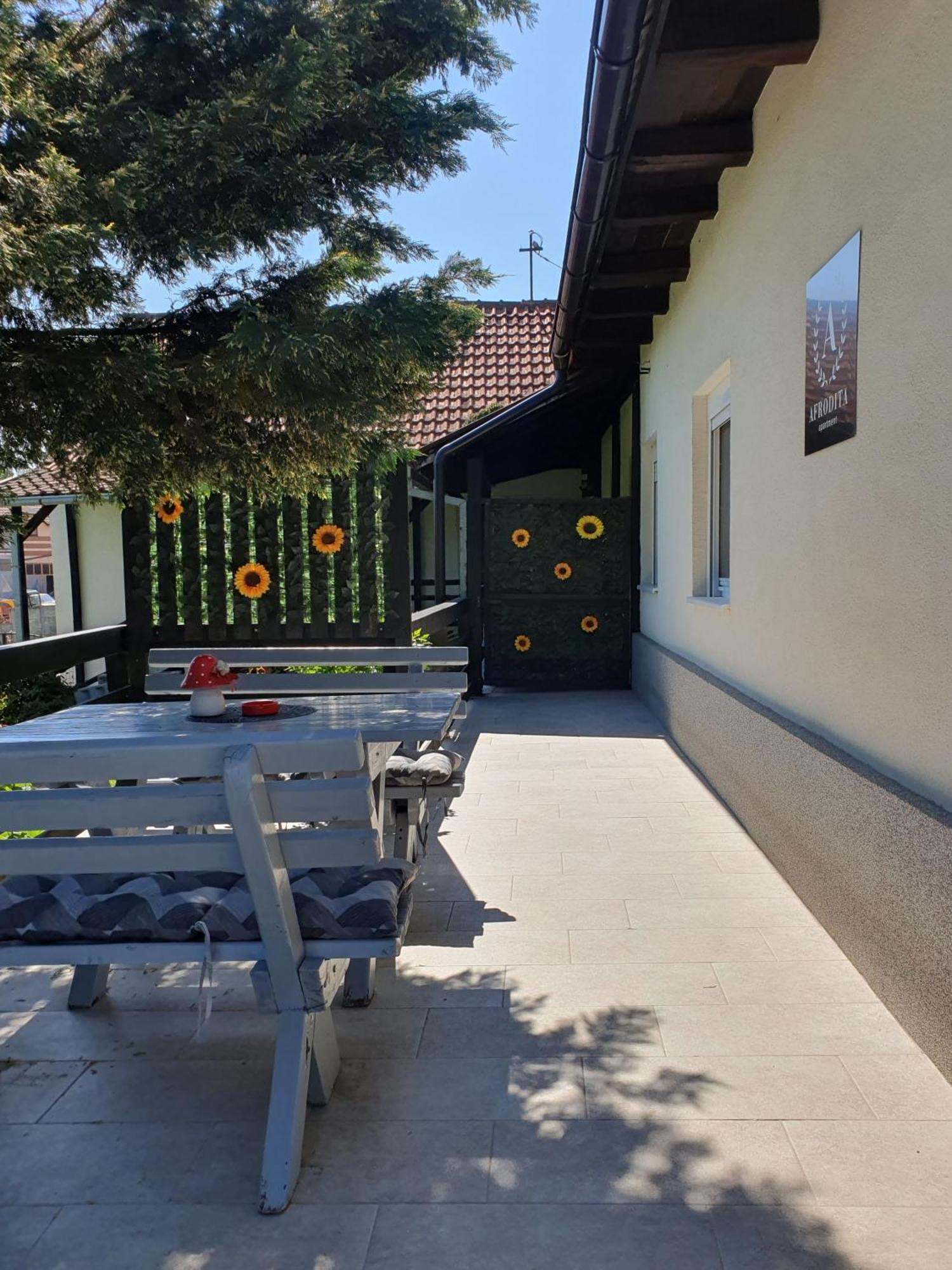 Afrodita Apartment Връдник Екстериор снимка